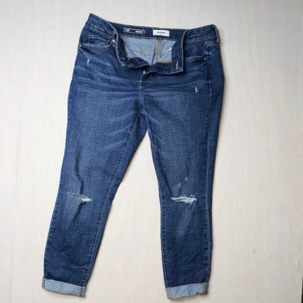 Sonoma Denim Medium Wash Blue Stretch Skinny Distressed Mid Rise Jeans Women